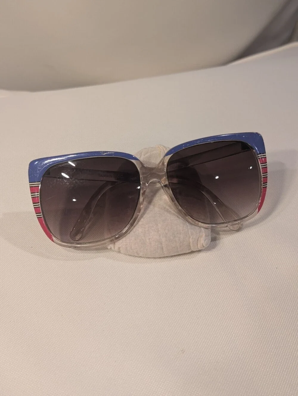 Vintage 1980s Taiwan ROC Oversized Square Sunglasses Clear Red Blue Retro